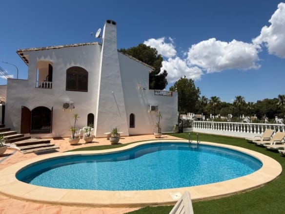 4 Bedroom Property in Orihuela