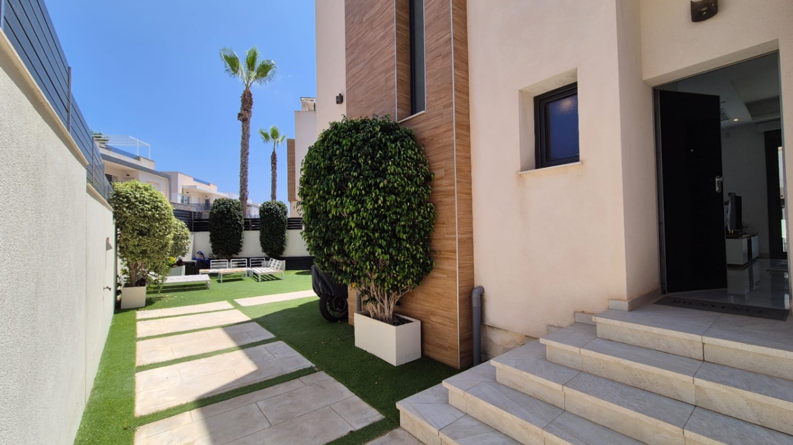 4 Bedroom Property in Torrevieja