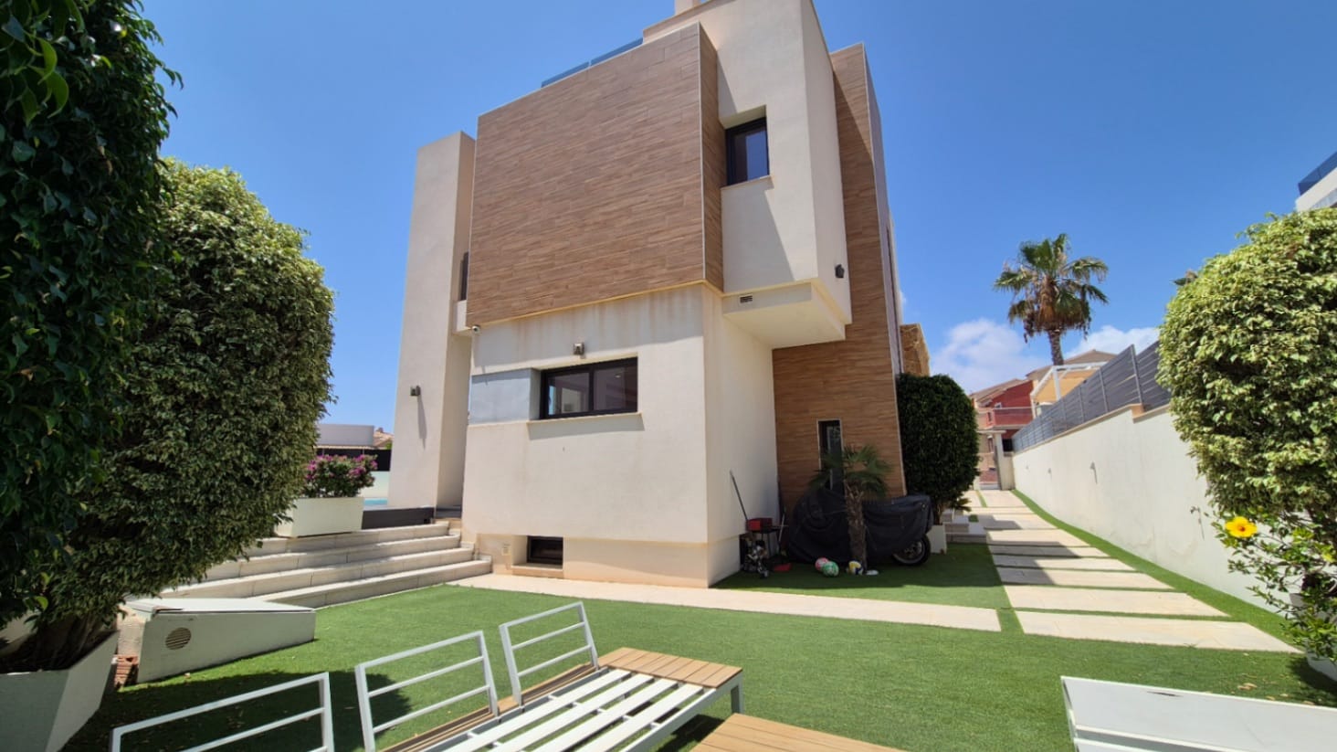 4 Bedroom Property in Torrevieja