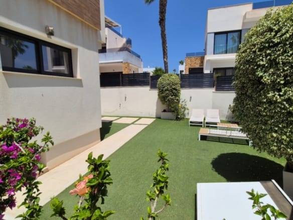 4 Bedroom Property in Torrevieja