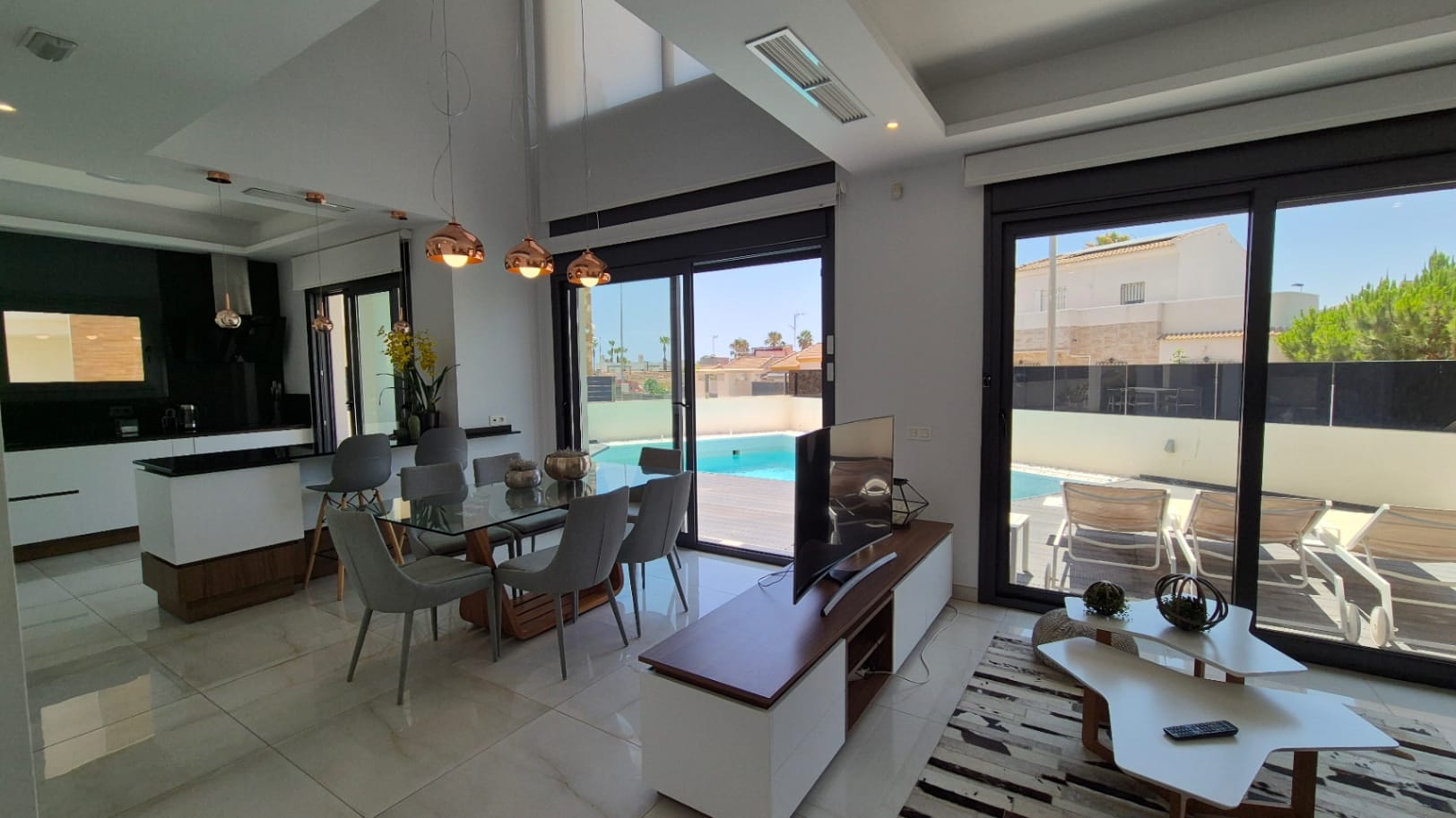 4 Bedroom Property in Torrevieja