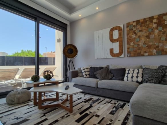 4 Bedroom Property in Torrevieja