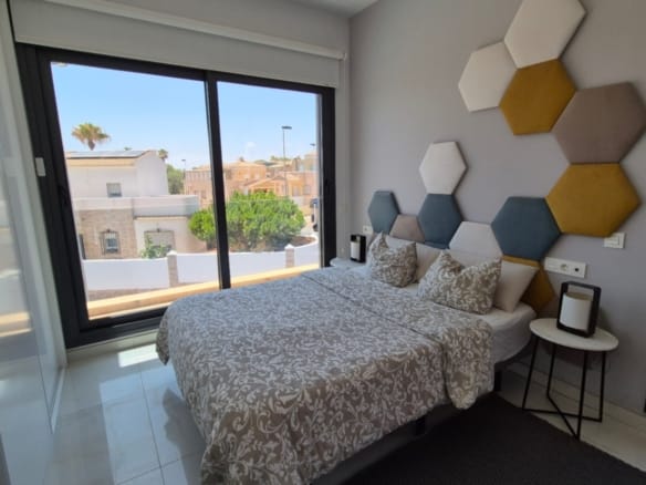 4 Bedroom Property in Torrevieja