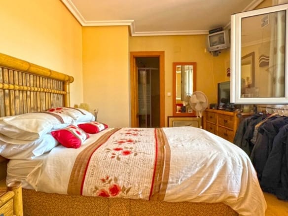 6 Bedroom Property in Torrevieja