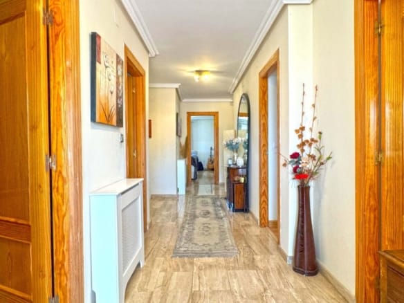 6 Bedroom Property in Torrevieja