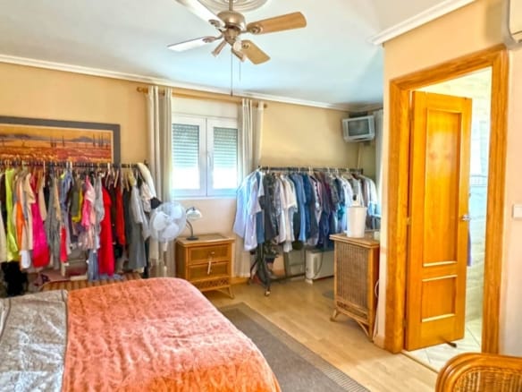 6 Bedroom Property in Torrevieja