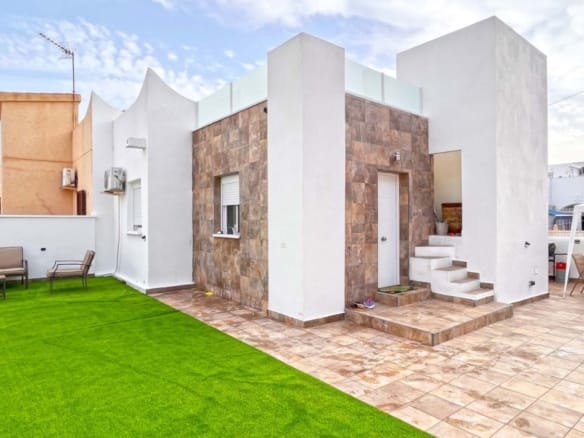2 Bedroom Property in Orihuela Costa