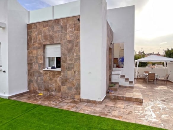 2 Bedroom Property in Orihuela Costa