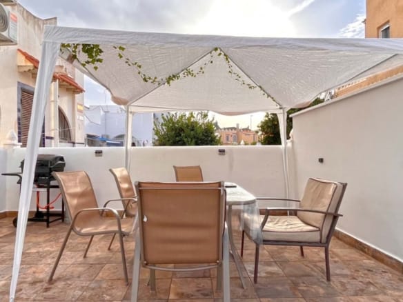 2 Bedroom Property in Orihuela Costa