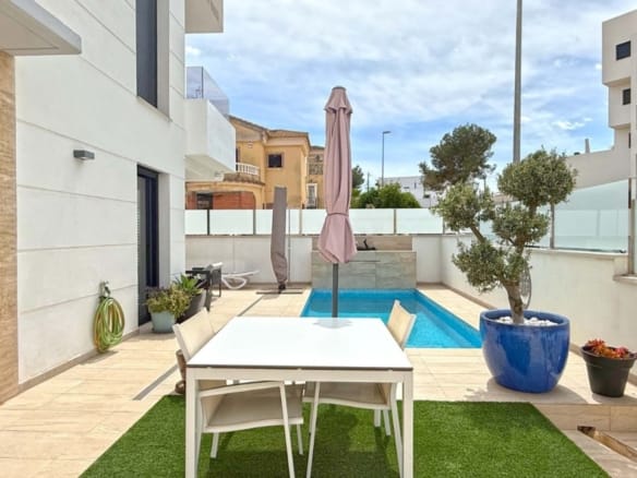 3 Bedroom Property in Orihuela Costa