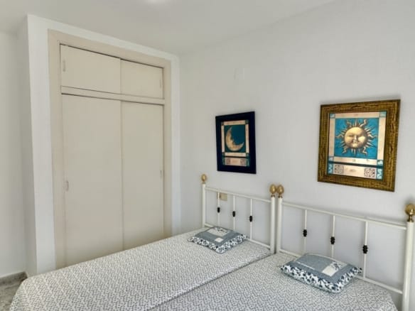 2 Bedroom Property in Orihuela Costa