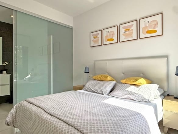 2 Bedroom Property in Orihuela Costa