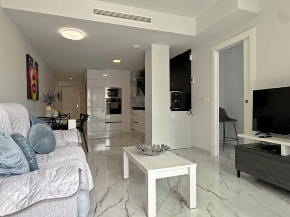 2 Bedroom Property in Orihuela Costa