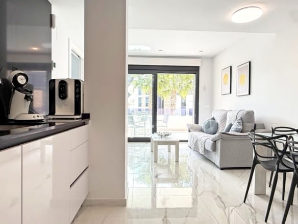 2 Bedroom Property in Orihuela Costa