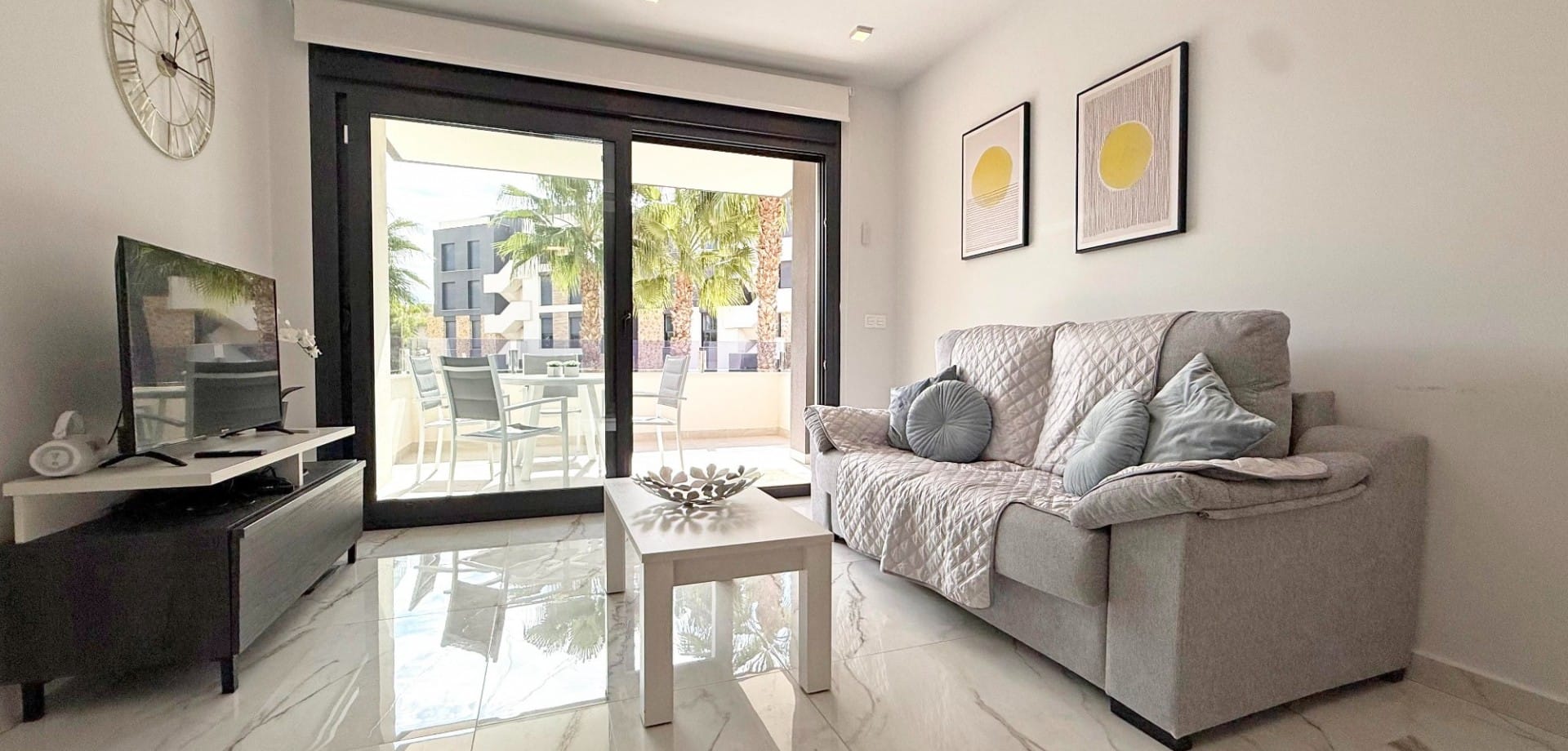 2 Bedroom Property in Orihuela Costa