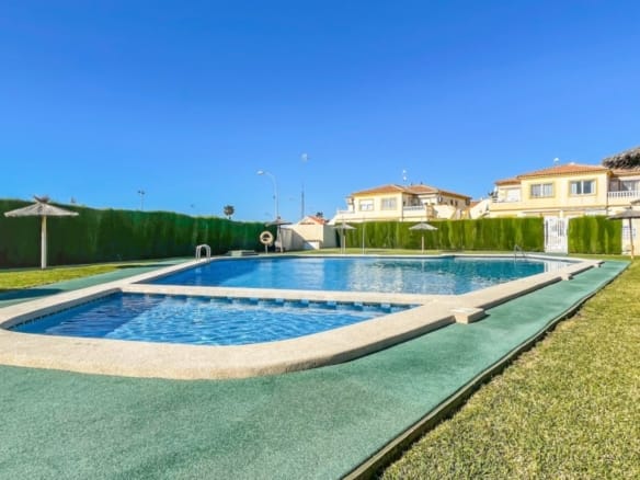 2 Bedroom Property in Orihuela Costa