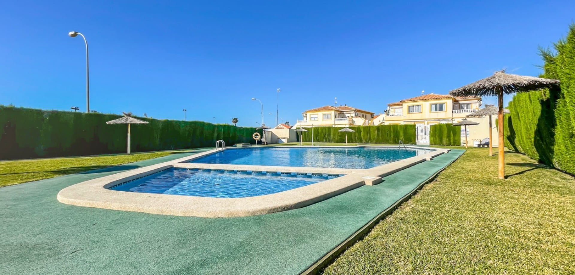 2 Bedroom Property in Orihuela Costa