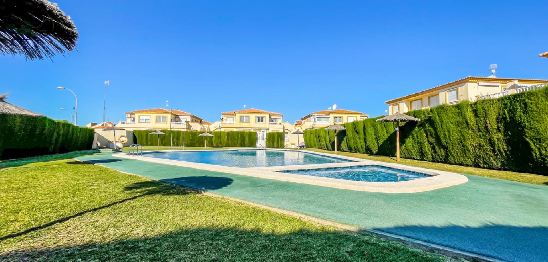 2 Bedroom Property in Orihuela Costa