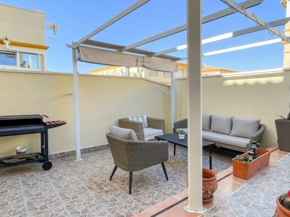 2 Bedroom Property in Orihuela Costa
