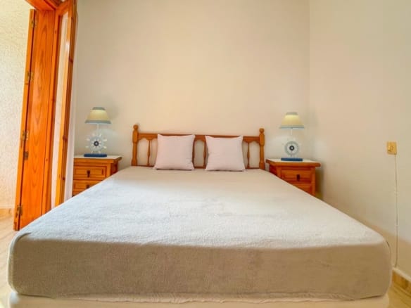 2 Bedroom Property in Orihuela Costa