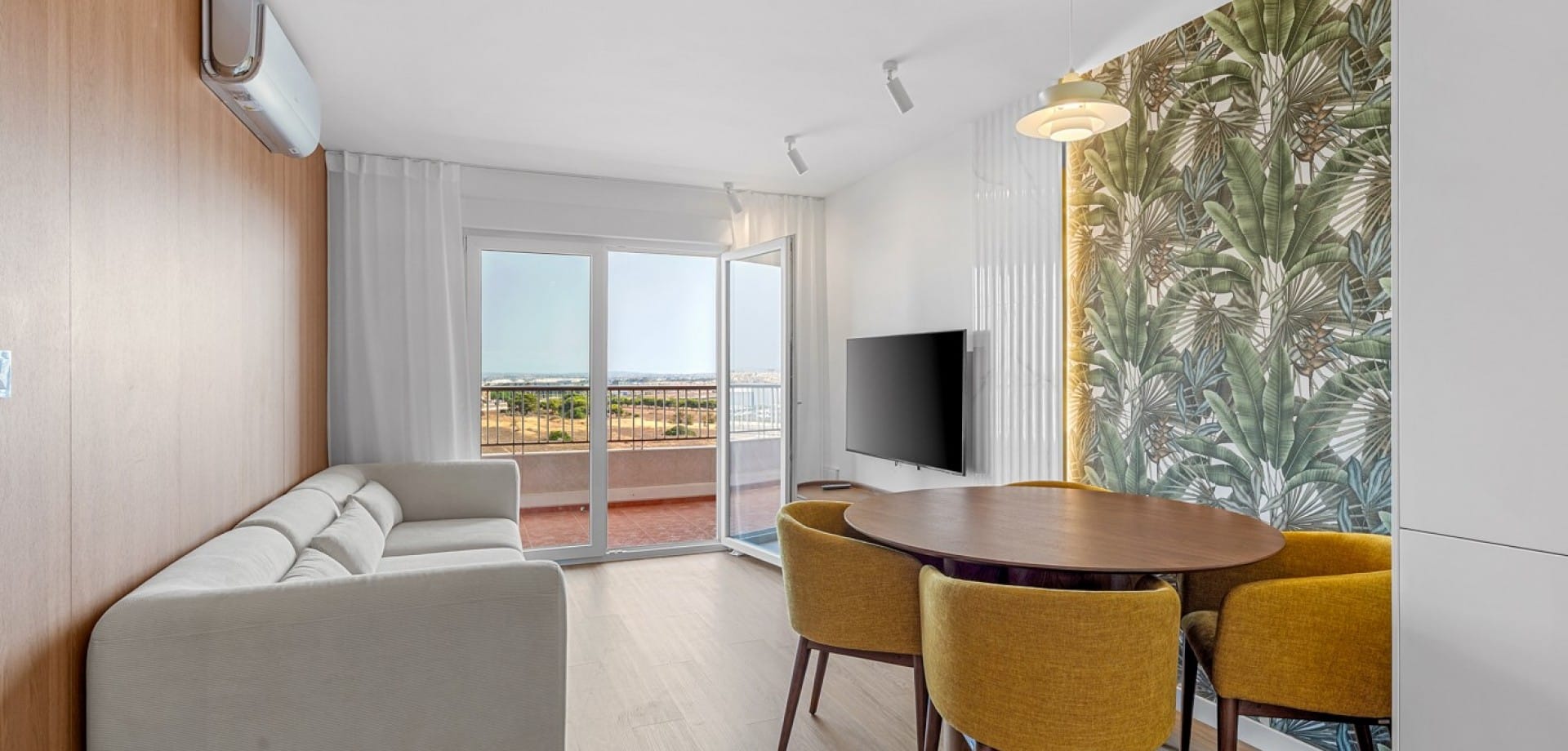 2 Bedroom Property in Orihuela Costa
