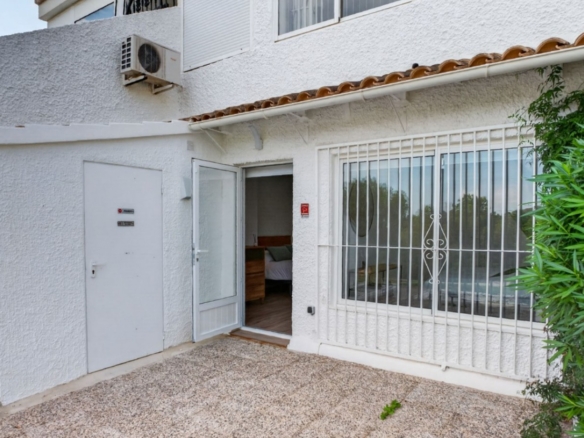 2 Bedroom Property in Orihuela Costa