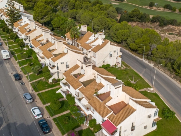2 Bedroom Property in Orihuela Costa