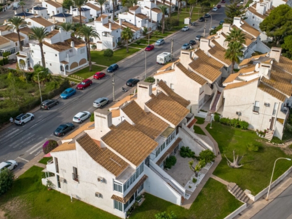2 Bedroom Property in Orihuela Costa