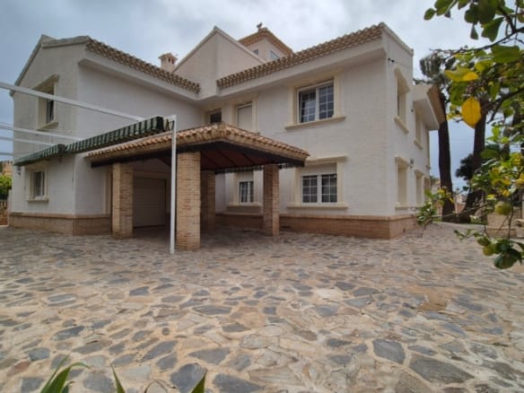 7 Bedroom Property in Orihuela