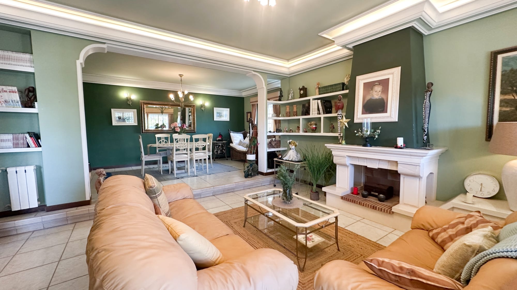 6 Bedroom Property in La Mata