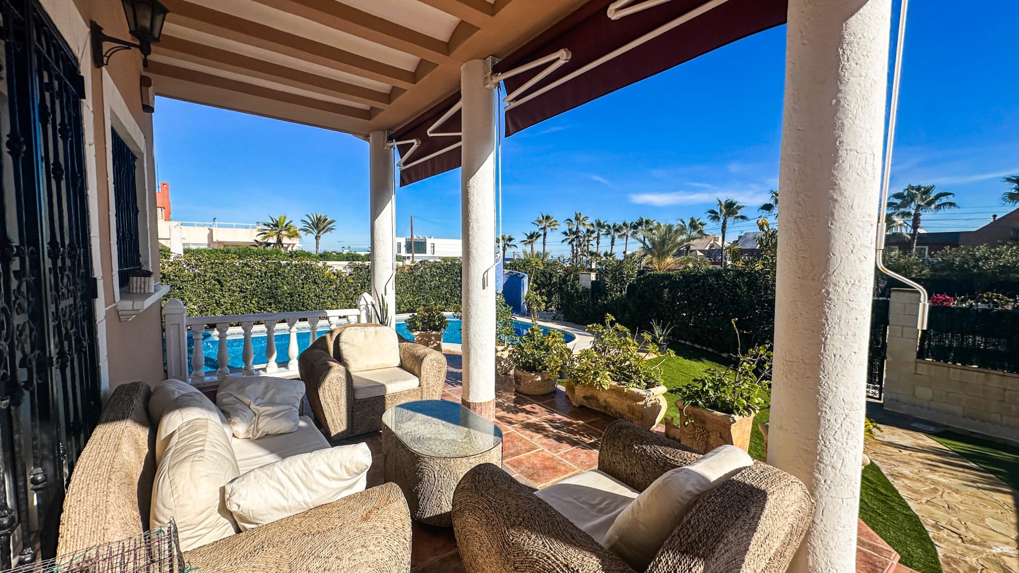 6 Bedroom Property in La Mata