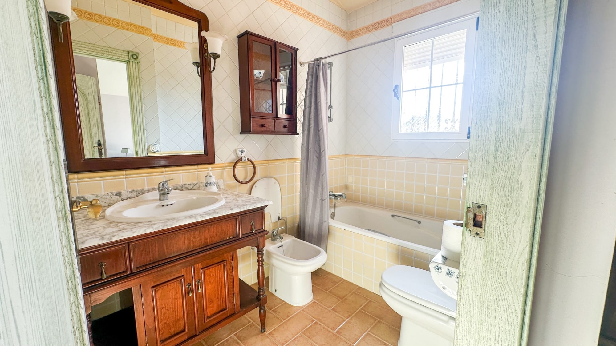 6 Bedroom Property in La Mata