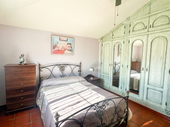 6 Bedroom Property in La Mata