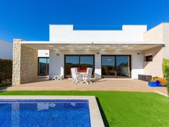 3 Bedroom Property in Vistabella Golf