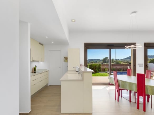 3 Bedroom Property in Vistabella Golf