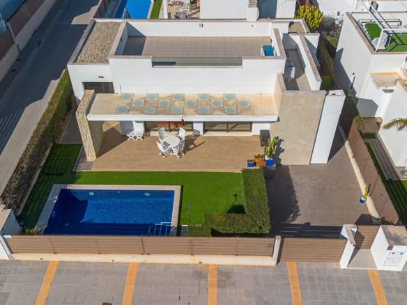 3 Bedroom Property in Vistabella Golf