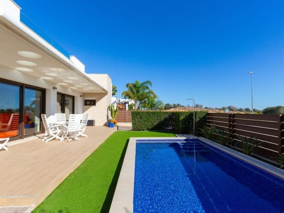 3 Bedroom Property in Vistabella Golf
