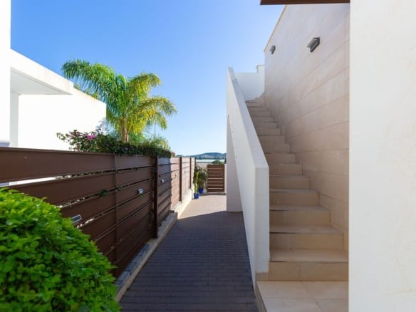 3 Bedroom Property in Vistabella Golf