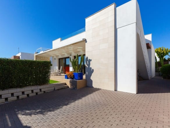 3 Bedroom Property in Vistabella Golf