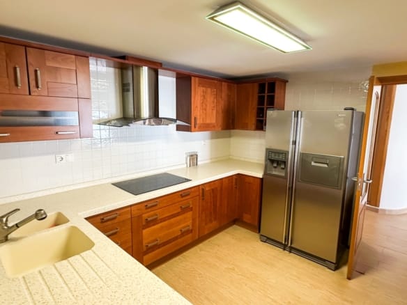 4 Bedroom Property in Torrevieja