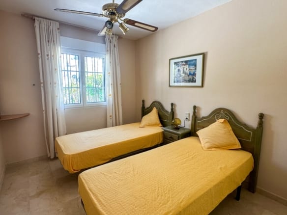 2 Bedroom Property in Orihuela Costa