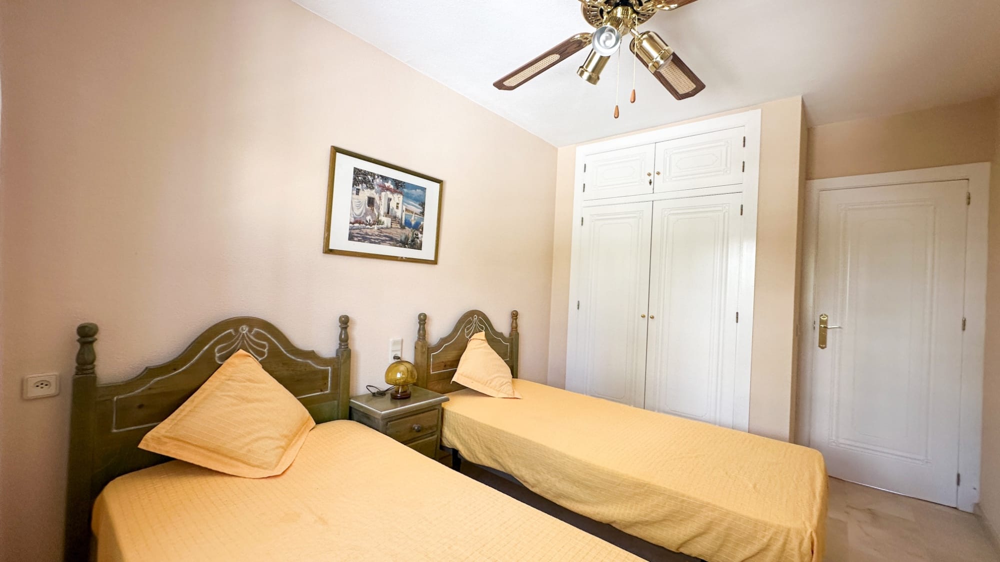 2 Bedroom Property in Orihuela Costa