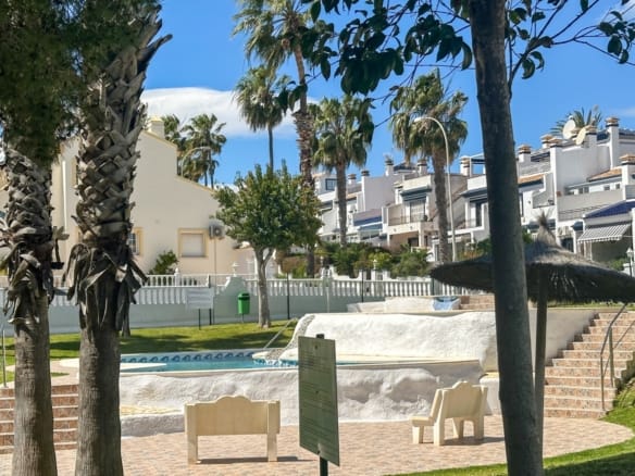 2 Bedroom Property in Orihuela Costa
