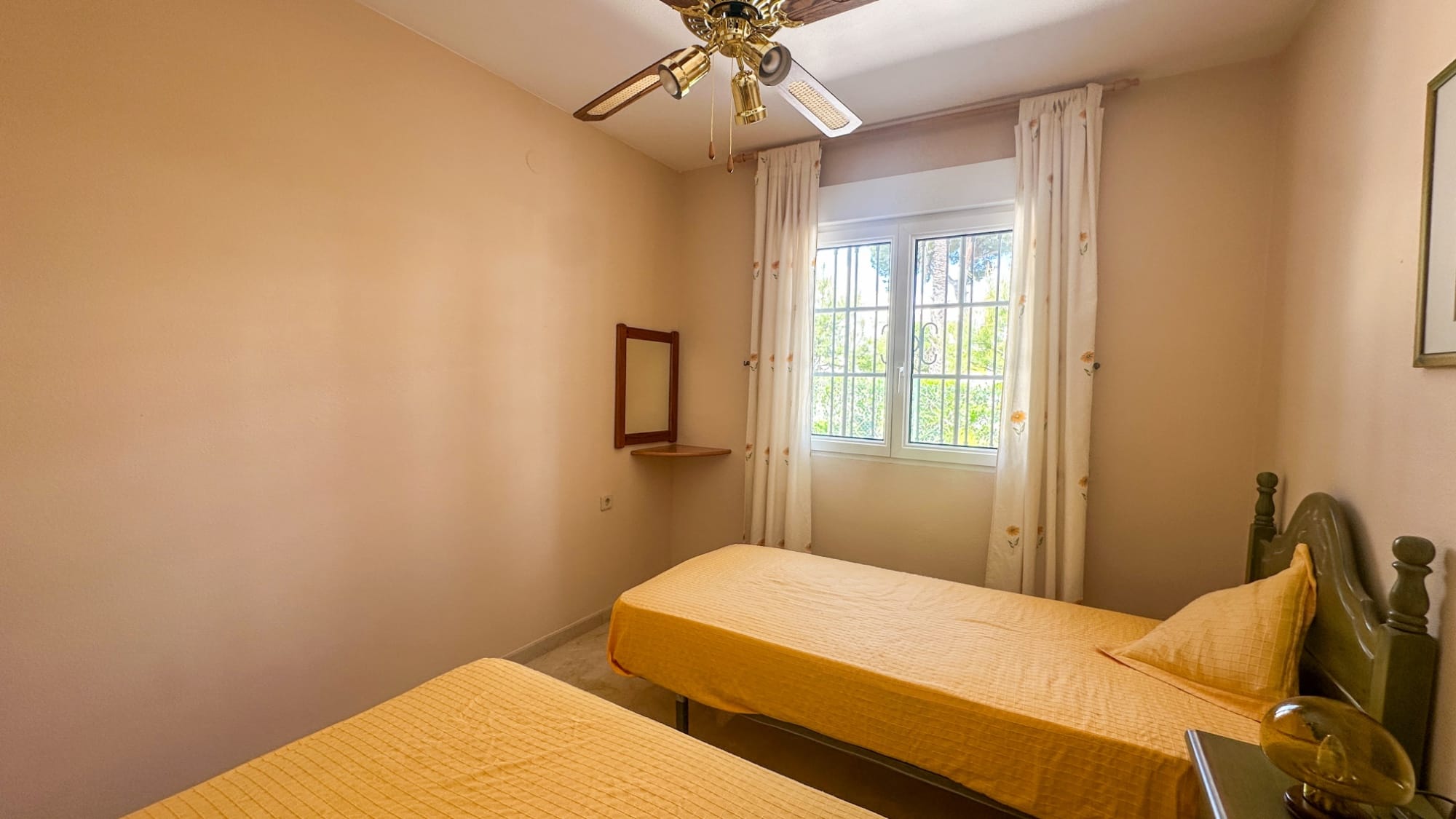 2 Bedroom Property in Orihuela Costa