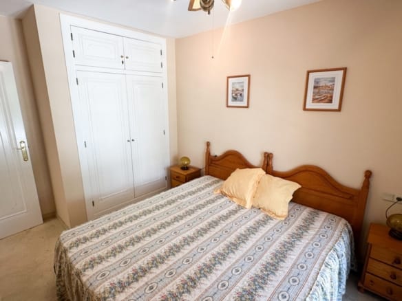 2 Bedroom Property in Orihuela Costa