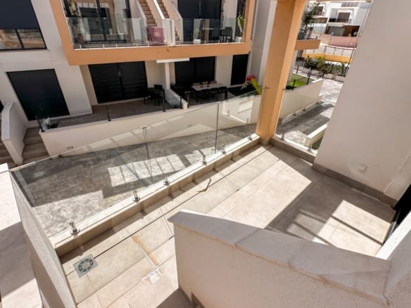 2 Bedroom Property in Orihuela Costa