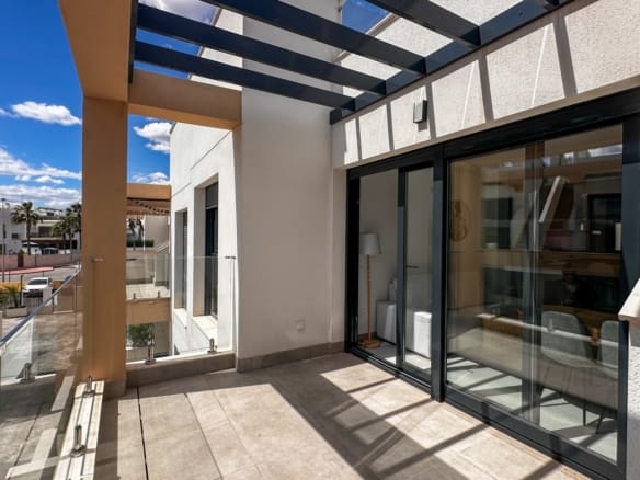 2 Bedroom Property in Orihuela Costa