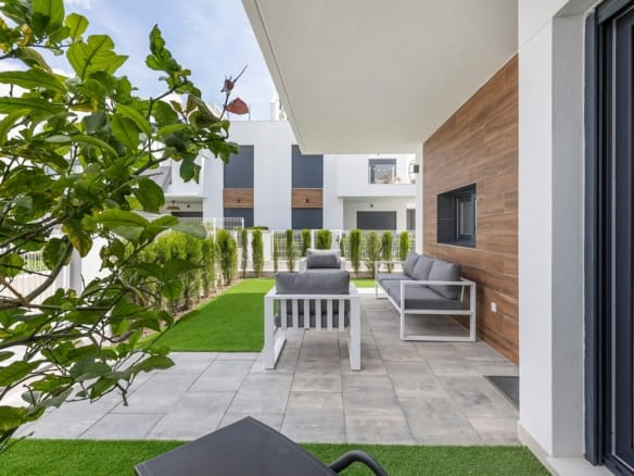 2 Bedroom Property in Vistabella Golf