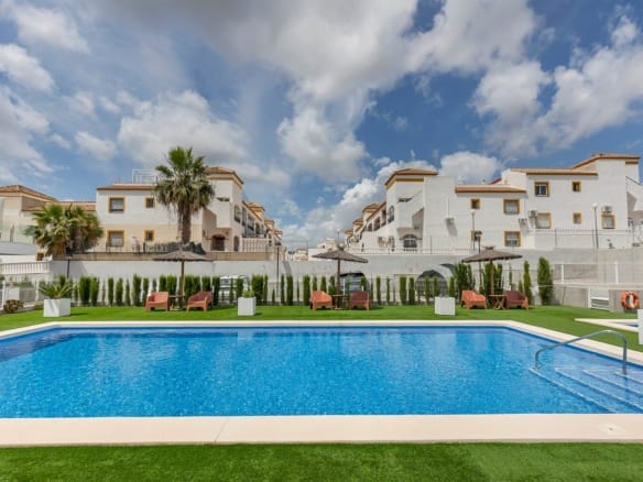 2 Bedroom Property in Vistabella Golf