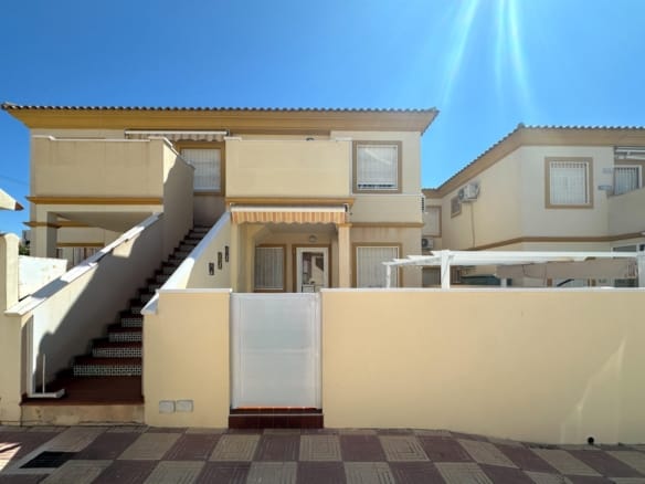 2 Bedroom Property in Orihuela Costa
